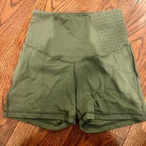 Aerie High-Waisted Green Women's Shorts